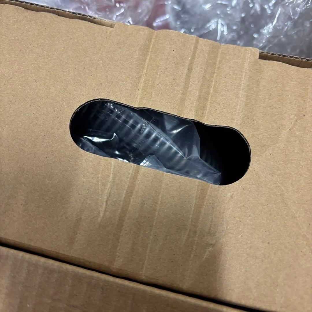 42　未使用品　ミーレ　掃除機　オータムレッド コンパクトc2　送料無料