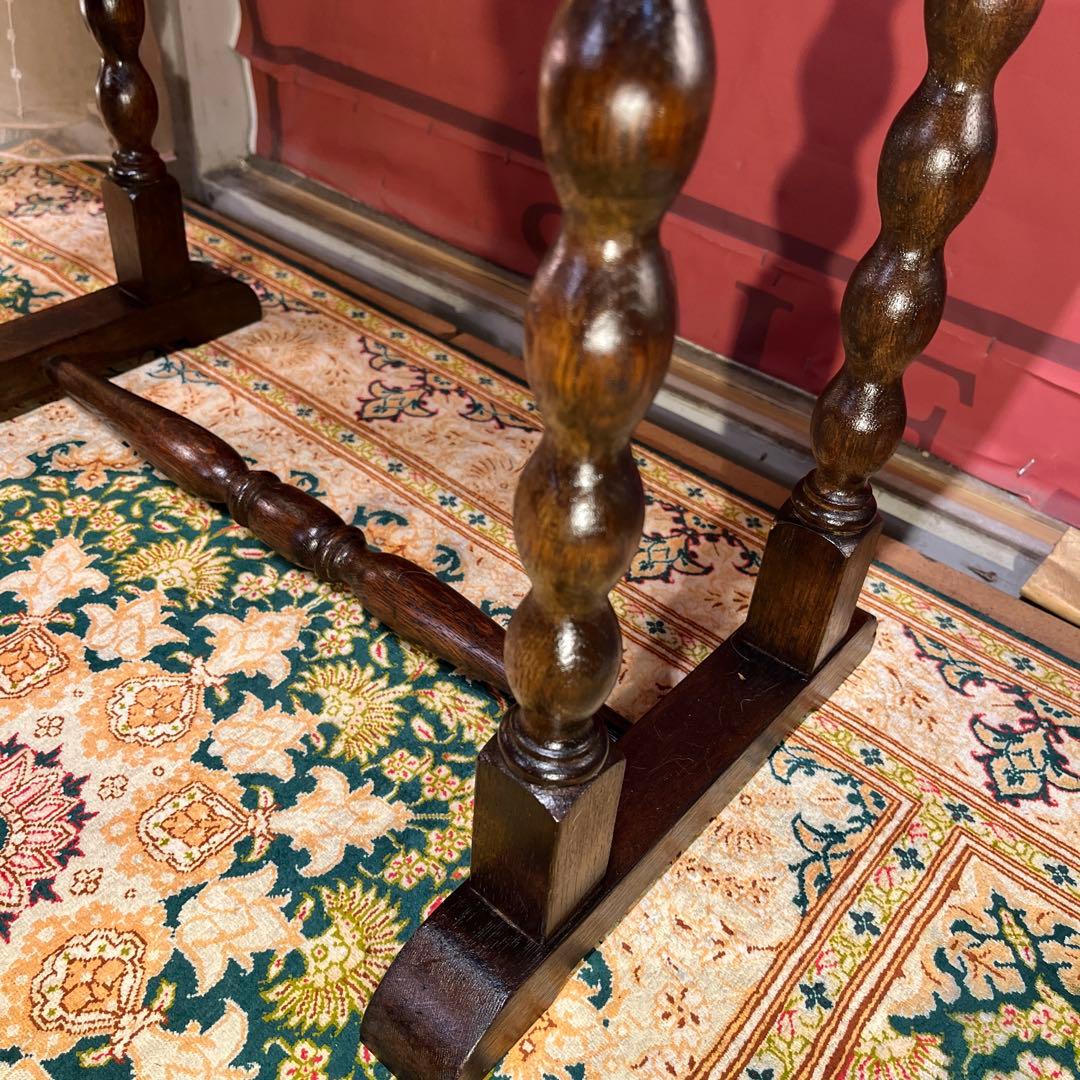 ヴィンテージ スピンドルレッグ　　サイドテーブル　コンパクトテーブル　花台